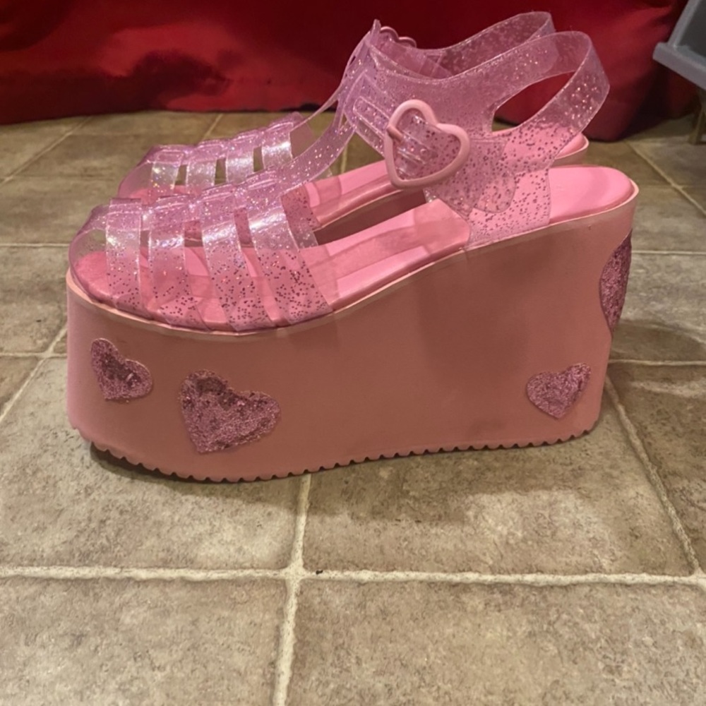 71/2 Dollskill Heart Platforms